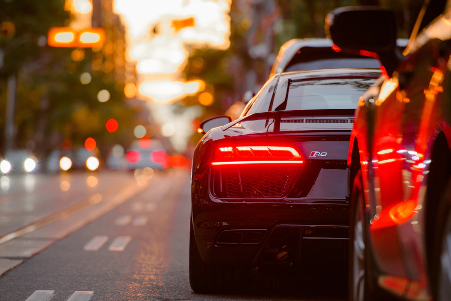 Painel digital de automóvel com informações de condução